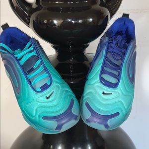 Men Nike airmax 720 size 8 1/2